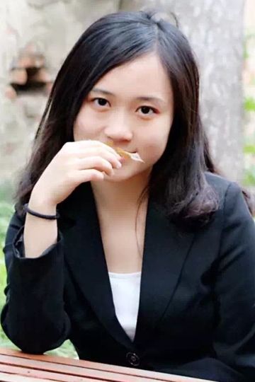 经济学院钟媛